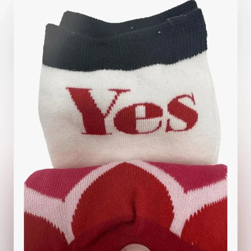 Kate Spade New York Valentine's Day Crew Socks 3 Pack Red Multi NWT
